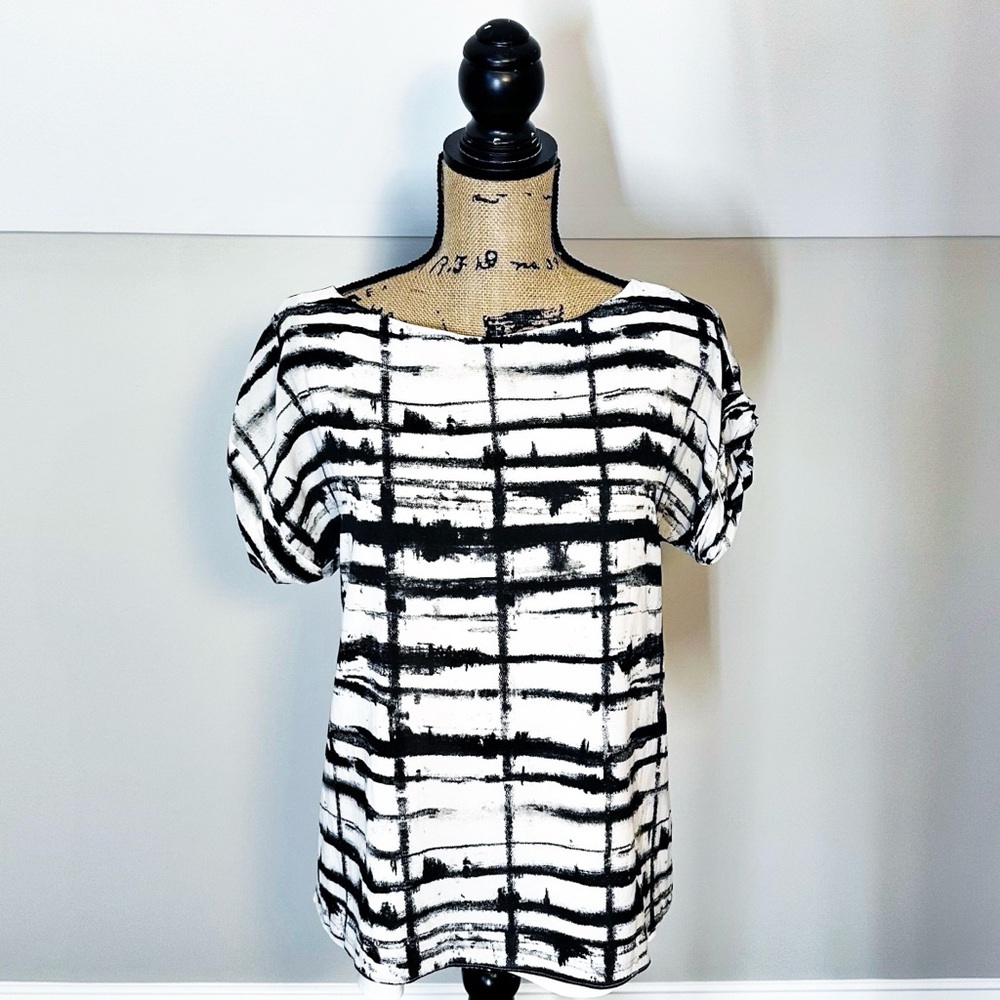 Alice + Olivia Black and White Grid Print Short Sleeve Blouse